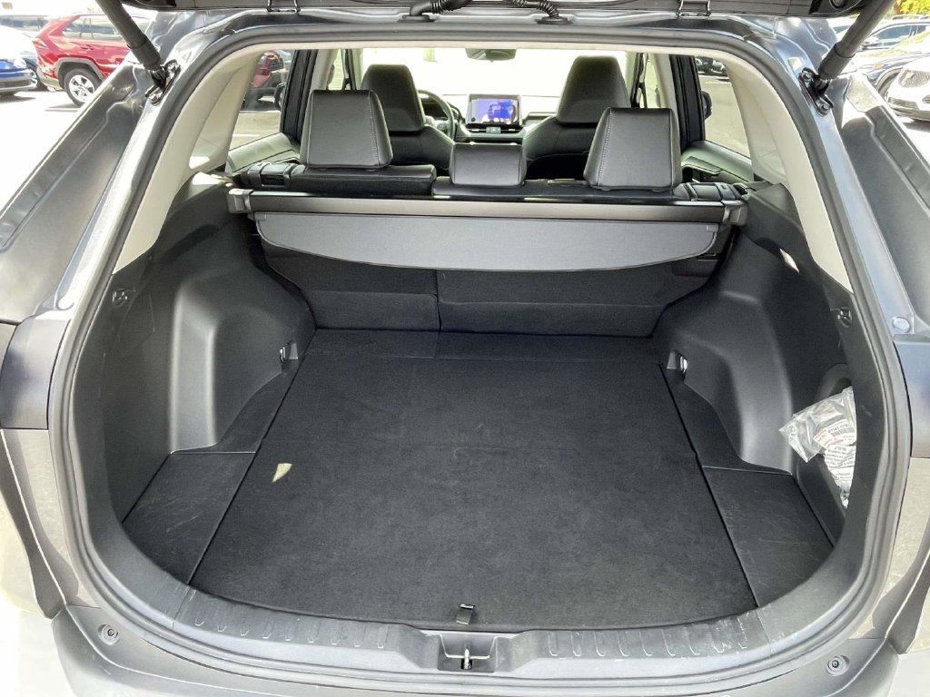 Used 2025 Toyota RAV4 XLE Premium w/ Weather Package AWD/4WD image 17