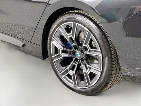 Certified 2026 BMW 530i w/ M Sport Package image 9