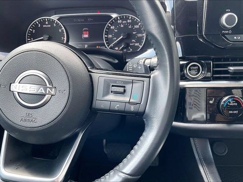 Used 2023 Nissan Pathfinder SV AWD/4WD image 18
