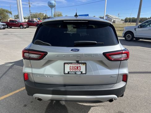 Used 2023 Ford Escape Platinum image 7