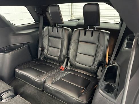 Used 2019 Ford Explorer Platinum AWD/4WD image 15