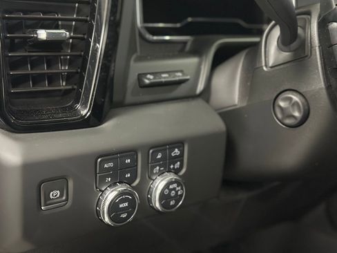 Used 2025 GMC Sierra 1500 AT4 w/ AT4 Premium Package image 21