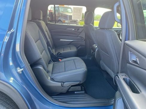 Used 2025 Chevrolet Traverse LT FWD image 26