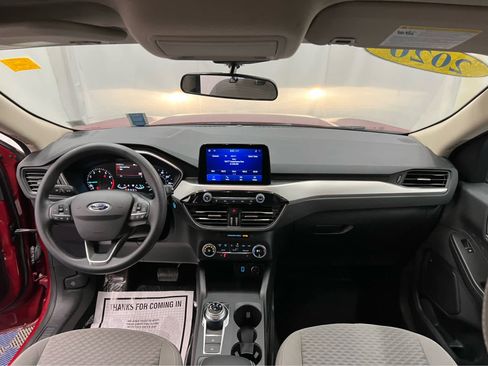 Used 2020 Ford Escape SE image 30