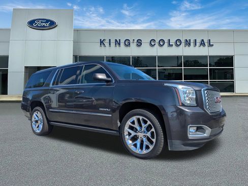 Used 2017 GMC Yukon XL Denali w/ Open Road Package AWD/4WD image 1