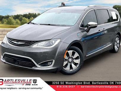 Used 2018 Chrysler Pacifica Limited w/ Advanced Safetytec Group