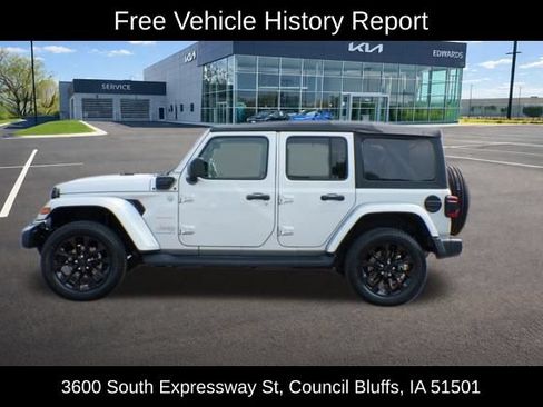 Used 2023 Jeep Wrangler Unlimited Sahara w/ Cold Weather Group AWD/4WD image 5