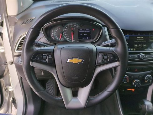 Certified 2019 Chevrolet Trax LT w/ LT Convenience Package image 13