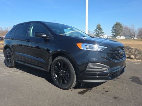 Used 2024 Ford Edge SE w/ Black Appearance Package image 1