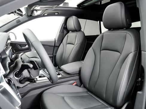 Certified 2025 Audi Q8 Premium Plus w/ Premium Plus Package image 5