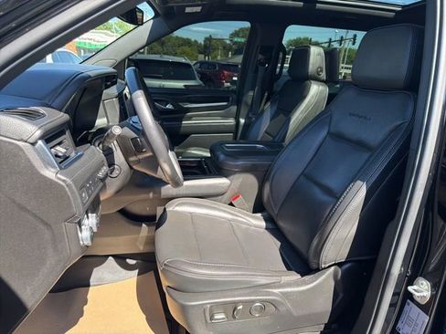 Used 2021 GMC Yukon XL Denali AWD/4WD image 12