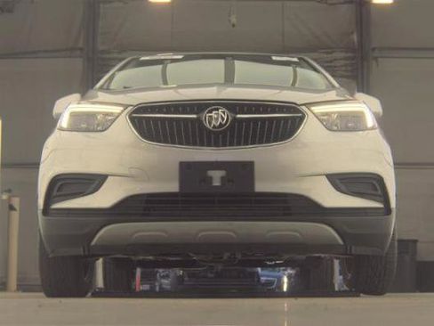 Used 2021 Buick Encore Preferred w/ Safety Package FWD image 2
