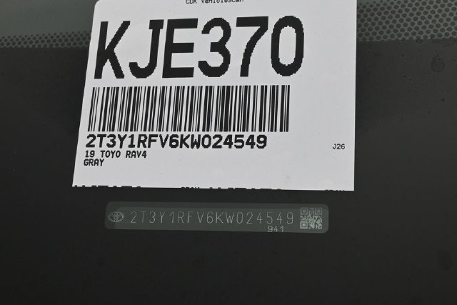 Used 2019 Toyota RAV4 Limited FWD image 22