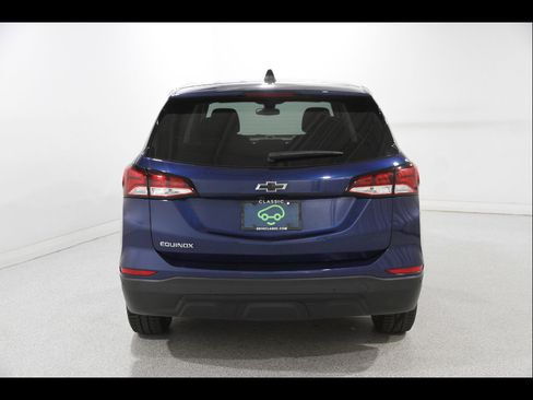 Certified 2022 Chevrolet Equinox LS w/ LS Convenience Package FWD image 18