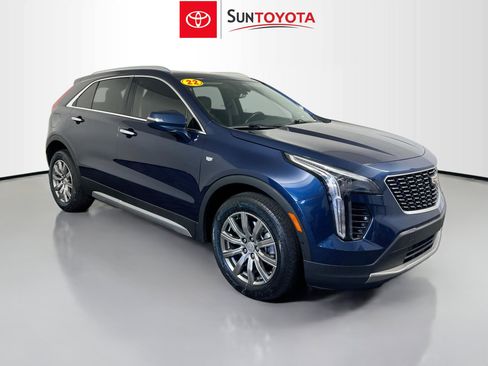 Used 2022 Cadillac XT4 Premium Luxury w/ Enhanced Visibility Package FWD image 1