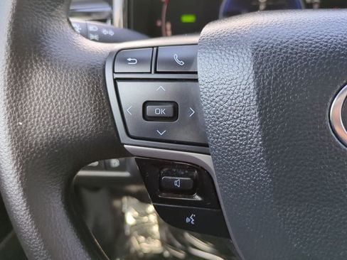 Used 2025 Toyota Camry LE FWD image 22