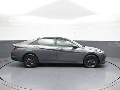 Certified 2023 Hyundai Elantra SEL FWD image 5