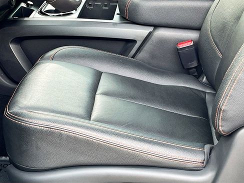 Used 2024 Nissan Titan PRO-4X w/ Pro-4x Convenience Package image 20