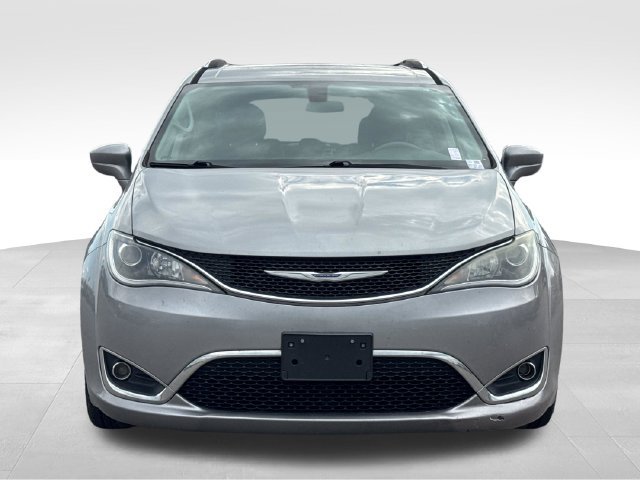 Used 2018 Chrysler Pacifica Touring-L FWD image 12