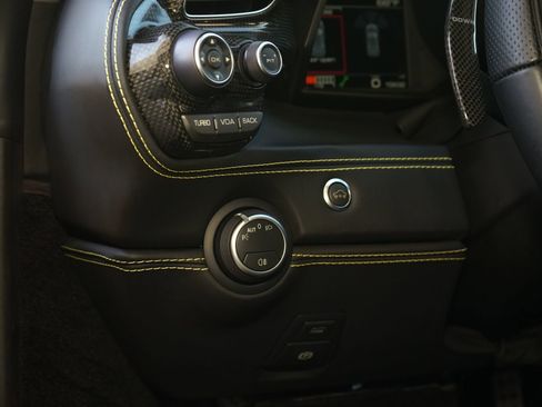 Used 2018 Ferrari 488 GTB Base image 30