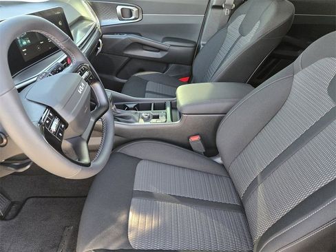 New 2026 Kia Sorento LX image 9