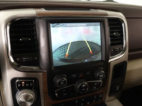 Used 2018 RAM 1500 Laramie w/ Convenience Group AWD/4WD image 6