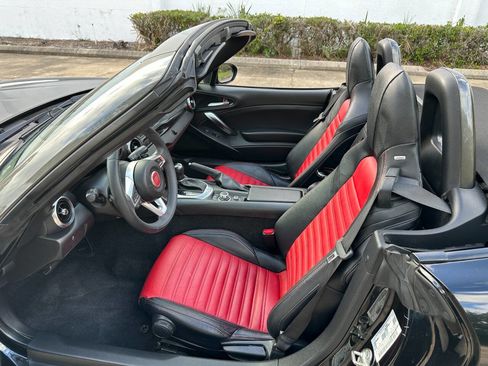 Used 2018 FIAT 124 Spider Abarth image 17