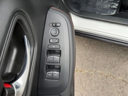 Used 2025 Honda HR-V Sport image 13