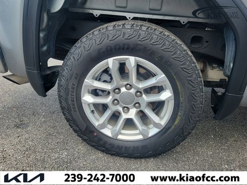 Used 2023 GMC Sierra 1500 Pro AWD/4WD image 8