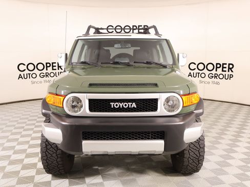Used 2014 Toyota FJ Cruiser 4WD w/ Upgrade Package image 10