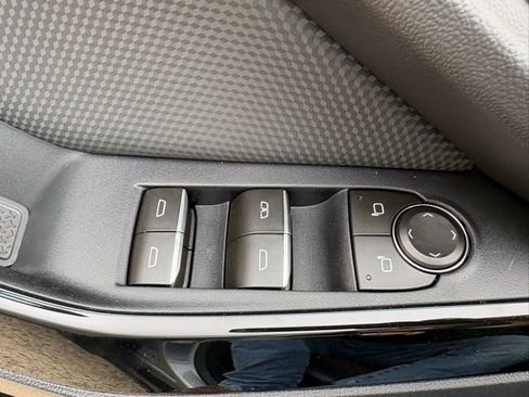 New 2026 Chevrolet Equinox RS FWD image 21