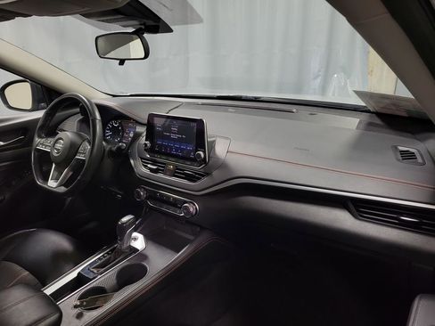 Used 2022 Nissan Altima 2.5 SR image 25