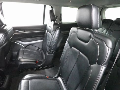 Used 2021 Jeep Grand Cherokee L Limited image 24