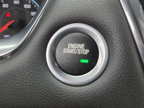 Used 2023 Chevrolet Traverse RS AWD/4WD image 27