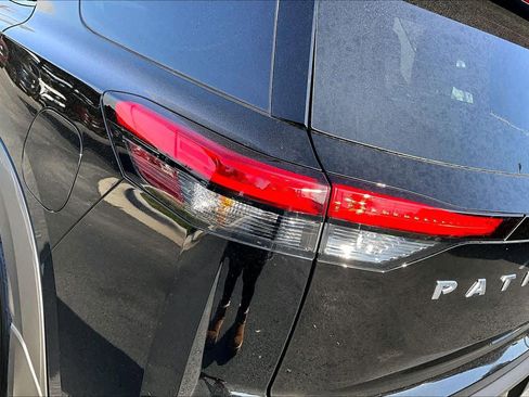 New 2025 Nissan Pathfinder SV image 14