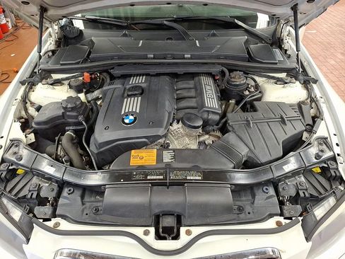 Used 2011 BMW 328i xDrive Coupe AWD/4WD image 23