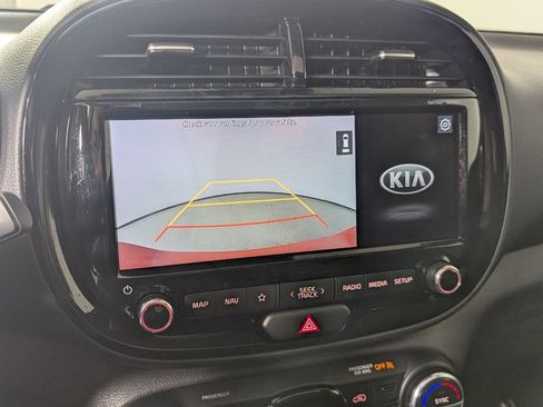 Used 2021 Kia Soul Turbo FWD image 21