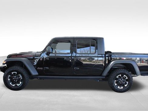 Used 2024 Jeep Gladiator Rubicon w/ Convenience Group AWD/4WD image 12