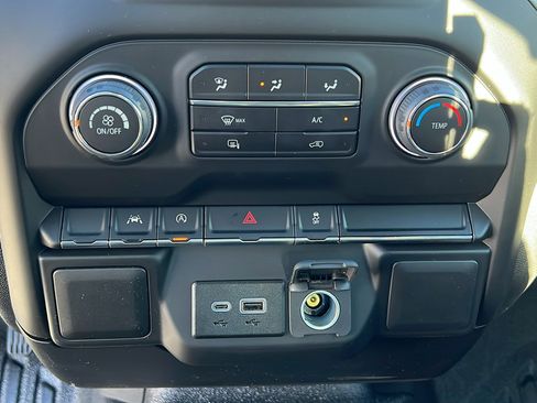 New 2026 Chevrolet Silverado 1500 W/T AWD/4WD image 17