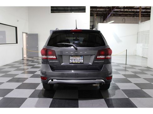 Used 2020 Dodge Journey Crossroad image 5