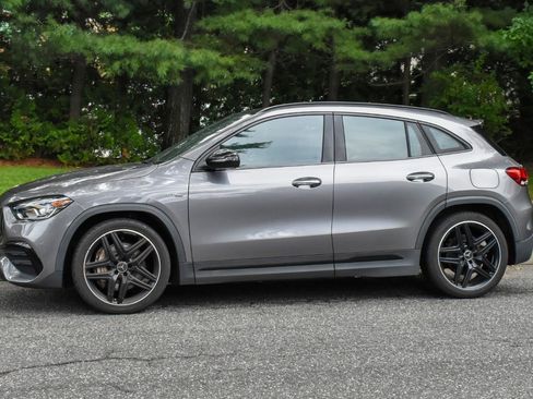 Used 2023 Mercedes-Benz GLA 35 AMG 4MATIC image 3