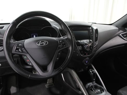 Used 2016 Hyundai Veloster Turbo image 6