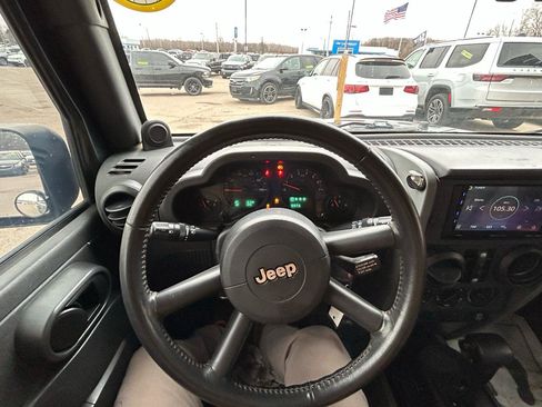 Used 2007 Jeep Wrangler Unlimited Sahara image 23