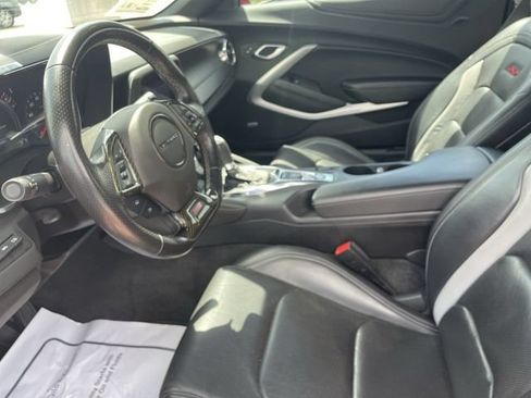 Used 2020 Chevrolet Camaro SS RWD image 12