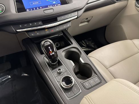 Used 2023 Cadillac XT4 Premium Luxury FWD image 19