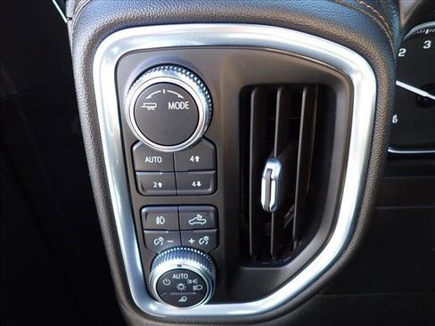 Used 2021 GMC Sierra 1500 AT4 w/ AT4 Preferred Package image 17