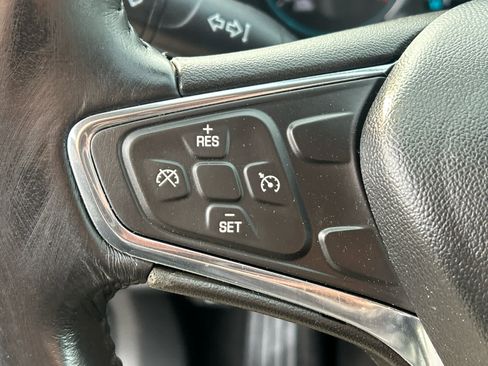 Used 2017 Chevrolet Malibu LT image 19