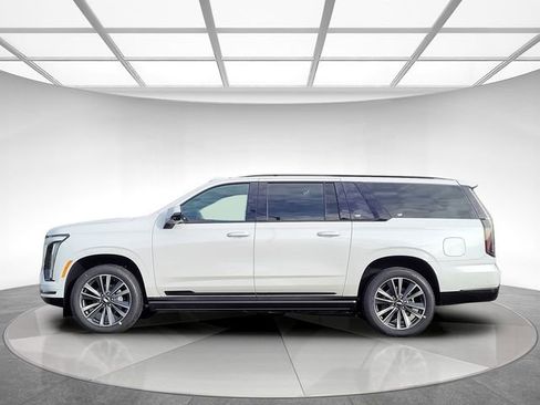 New 2026 Cadillac Escalade ESV Sport image 8