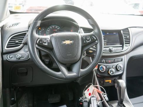 Used 2020 Chevrolet Trax LT image 13