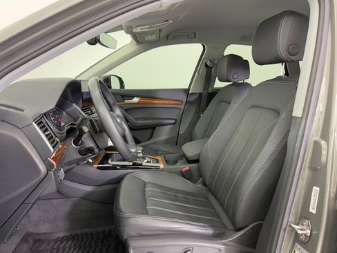 Certified 2023 Audi Q5 2.0T Premium w/ Convenience Package image 5